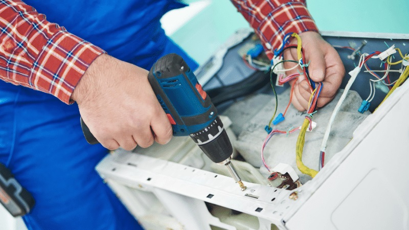 Çubuk Termodinamik Termodinamik çamaşır makinesi kart tamiri – Su almama arızası orijinal parça ile giderildi. - Teknik servis örneği